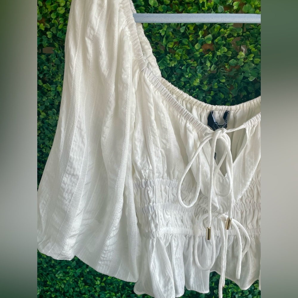 MinkPink - NWT | Revolve White Norah Top Tie Front | Sz Lg | Made in Australia - Picture 14 of 17